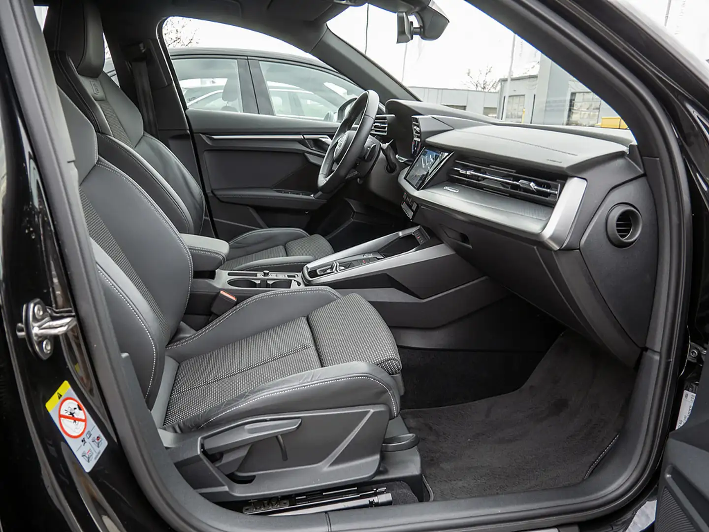 Audi A3 Sportback 35 TFSI S tronic NAVI ACC LED Schwarz - 2