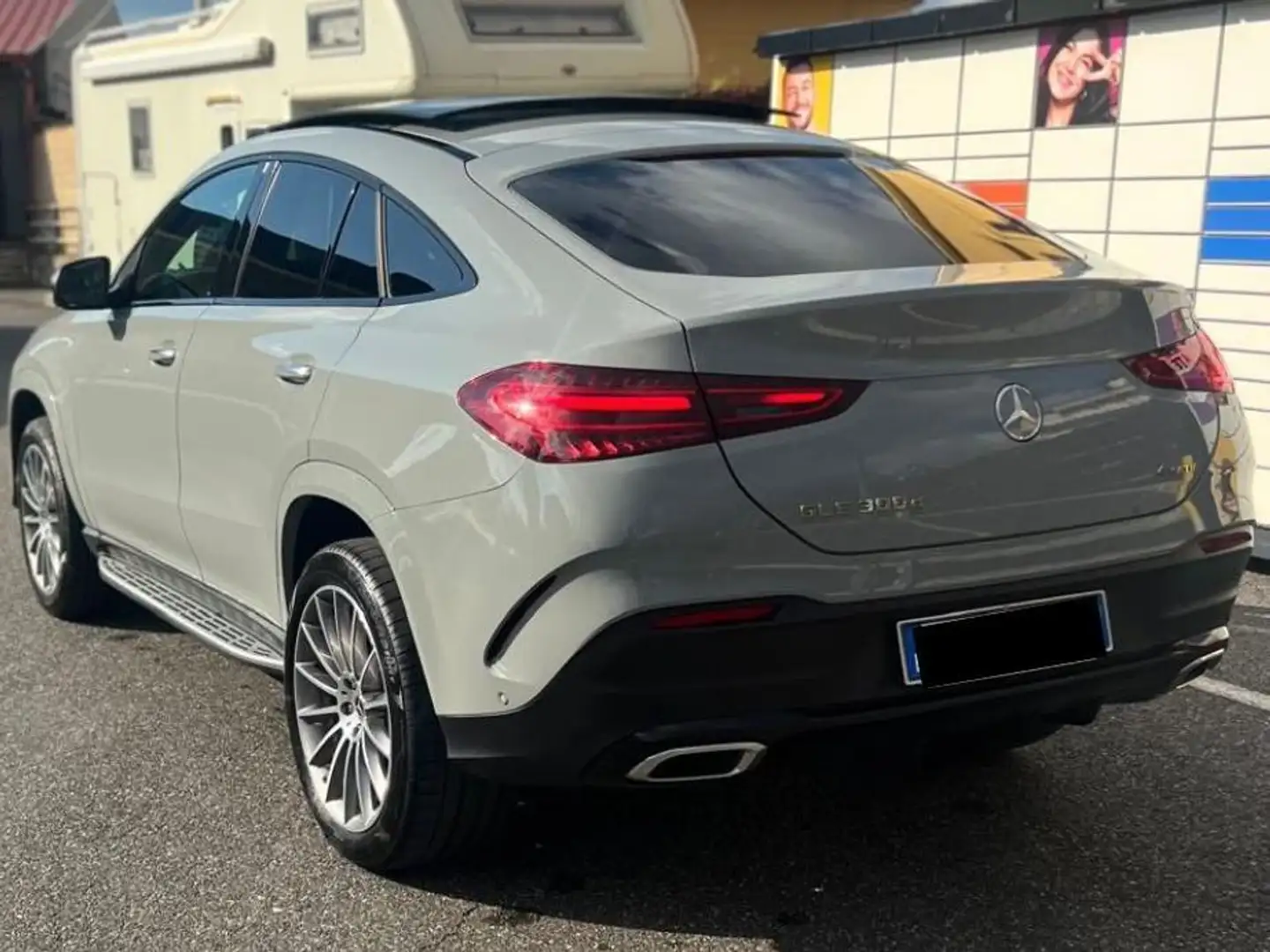 Mercedes-Benz GLE 300 GLE 300 d AMG Line Advanced Plus 4matic auto Szary - 2