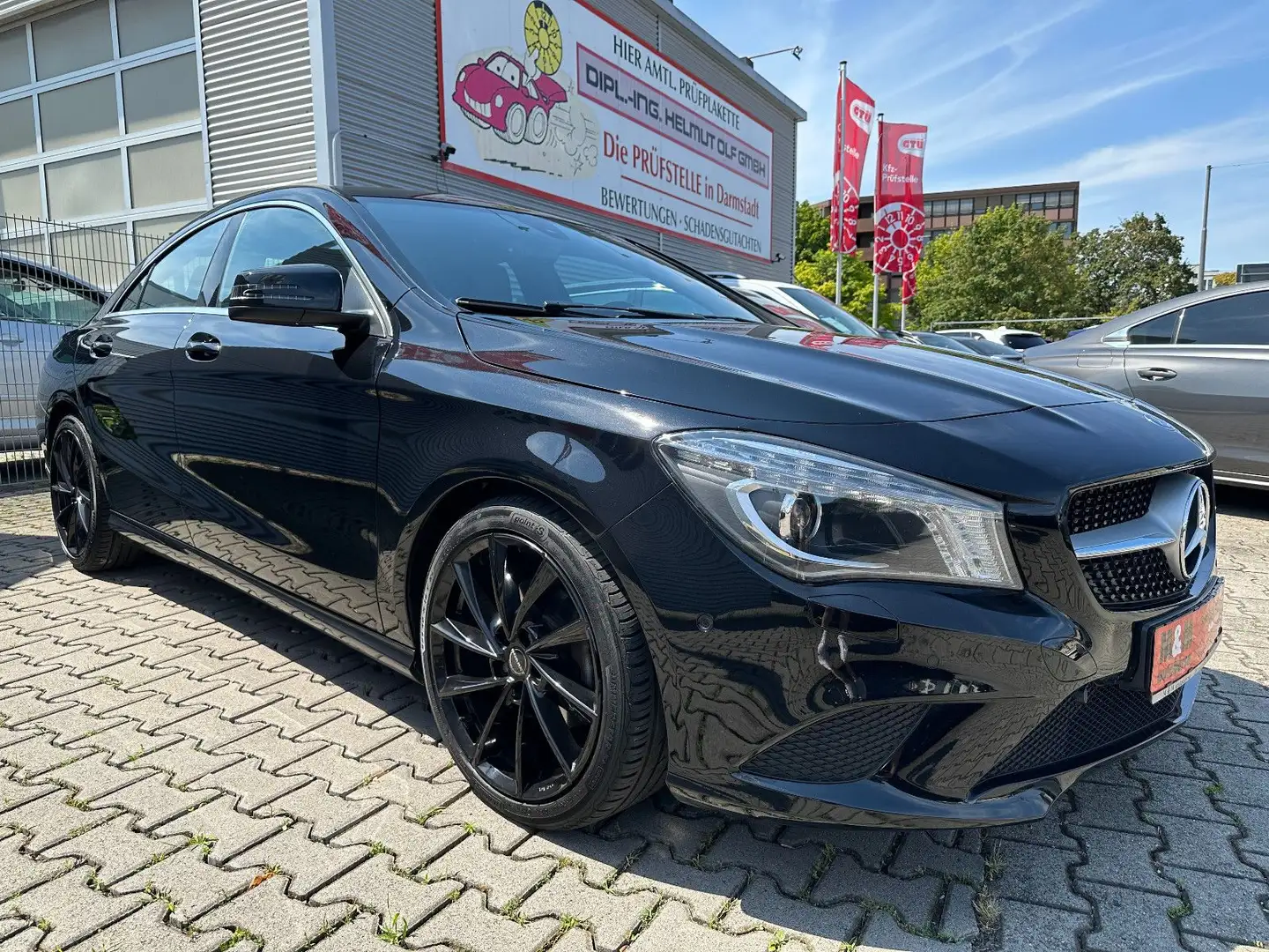 Mercedes-Benz CLA 200 CDI Navi/Bi-Xenon/SH/MeConnect/PDC Schwarz - 2