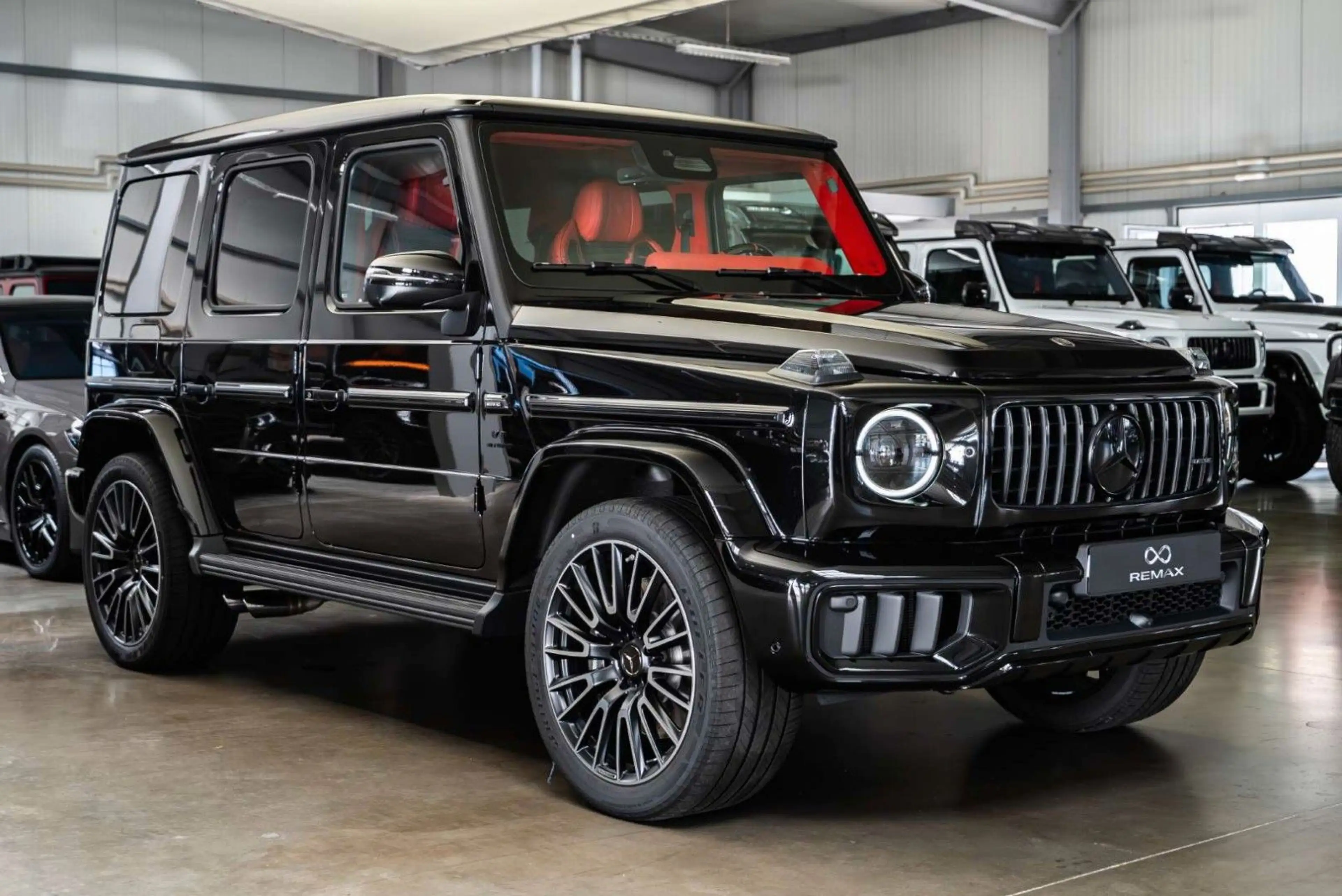 Mercedes-Benz G 63 AMG / FULL CARLEX RED SPORT SEATS / 2027 — photo 6
