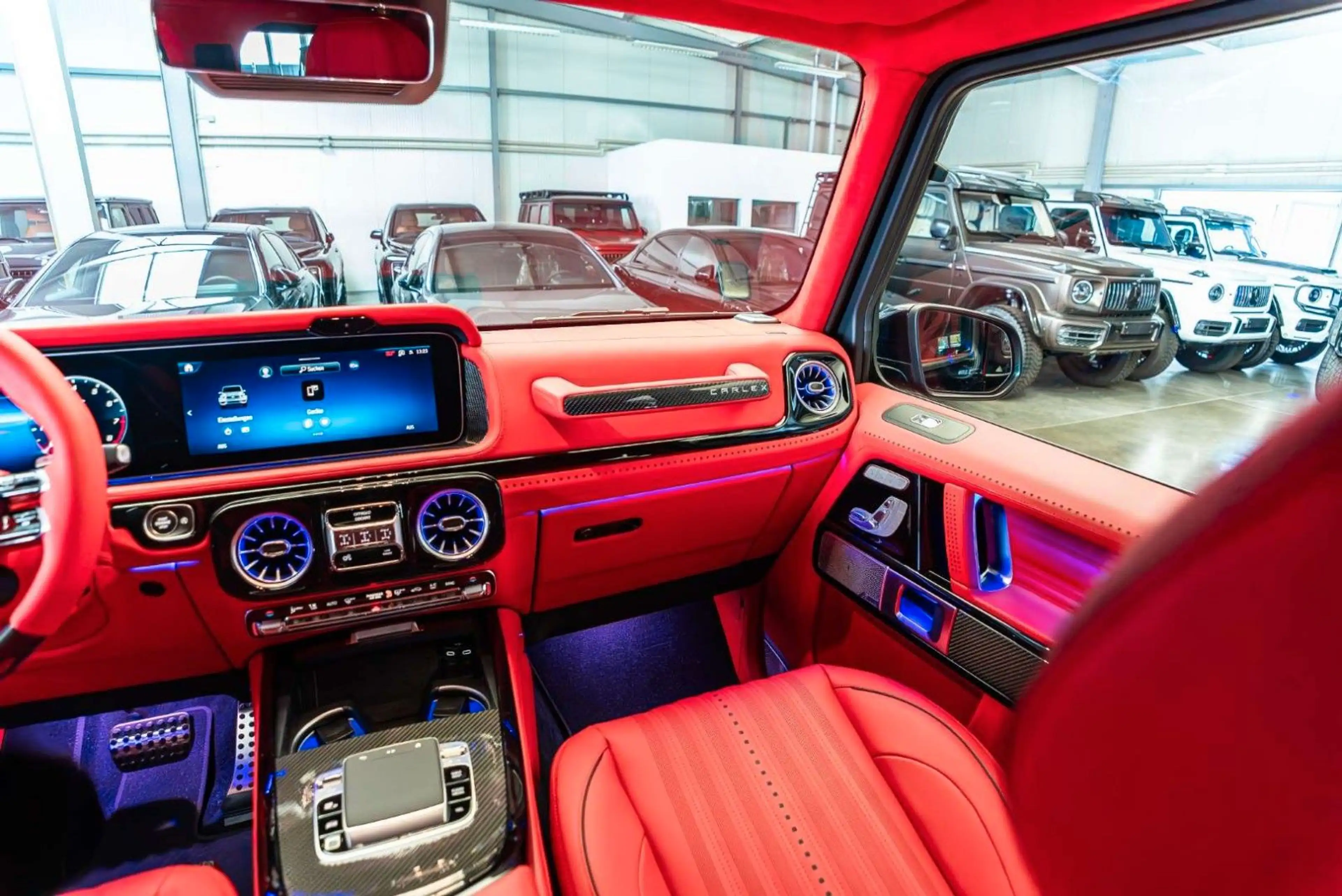 Mercedes-Benz G 63 AMG / FULL CARLEX RED SPORT SEATS / 2027 — photo 13