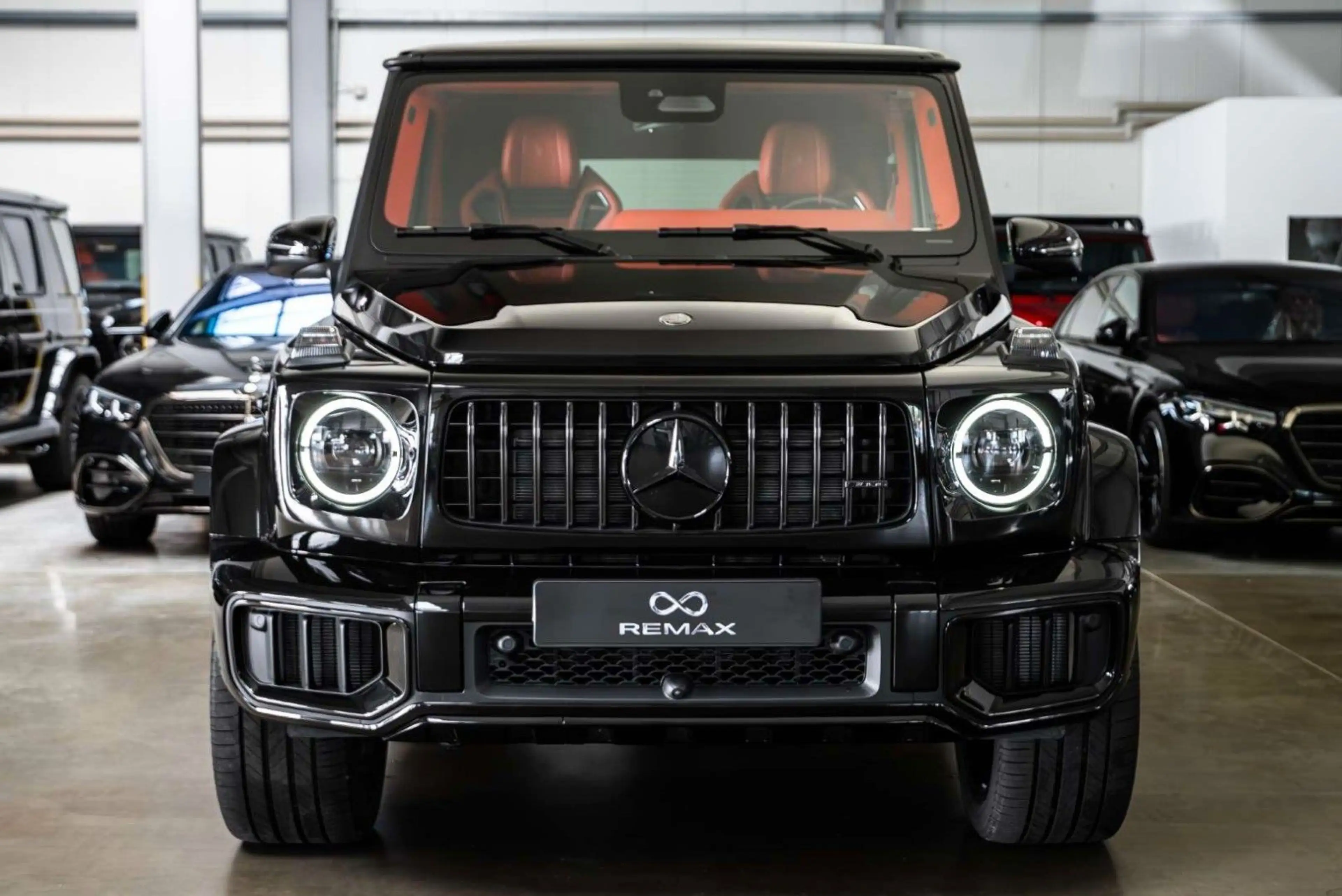 Mercedes-Benz G 63 AMG / FULL CARLEX RED SPORT SEATS / 2027 — photo 5