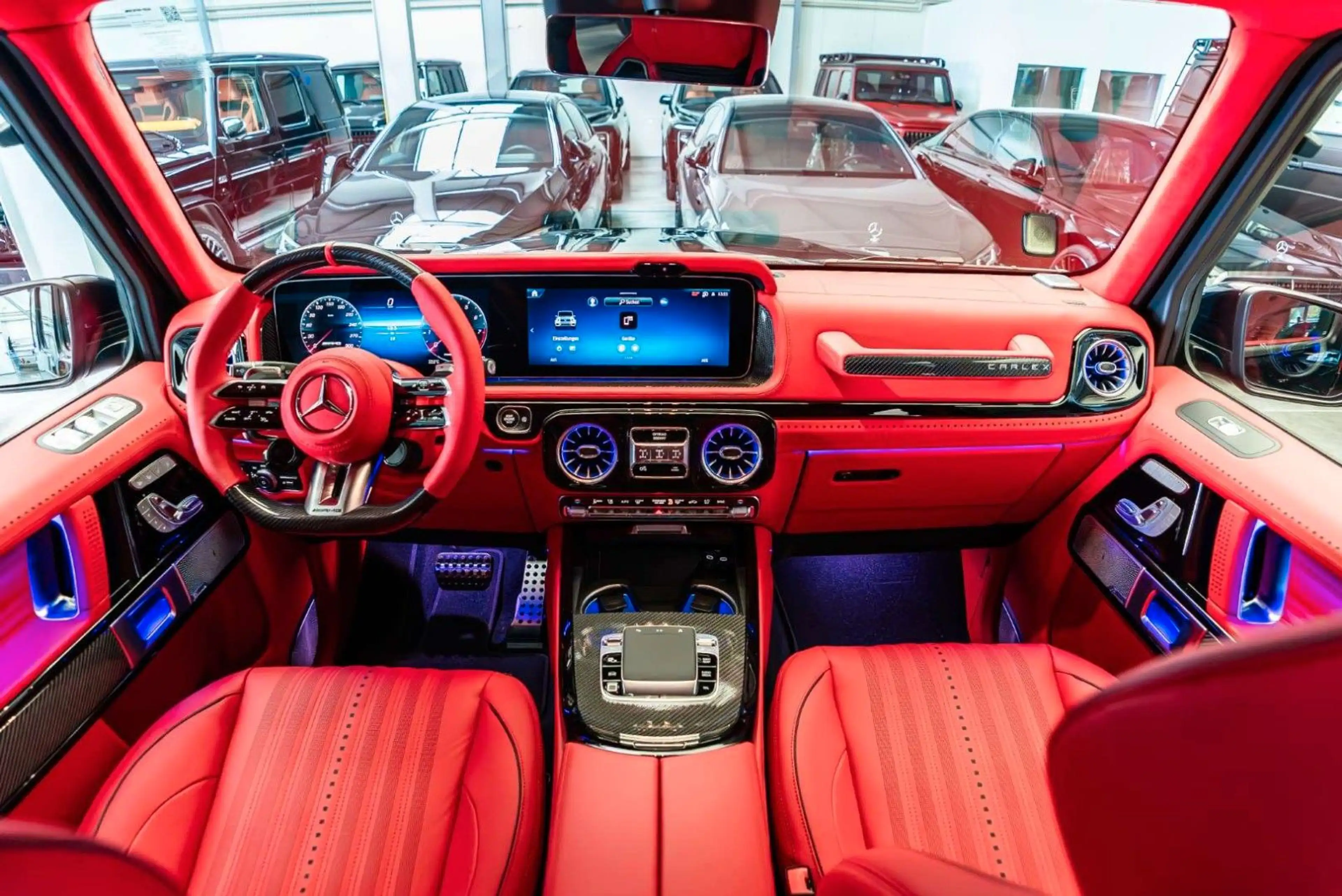 Mercedes-Benz G 63 AMG / FULL CARLEX RED SPORT SEATS / 2027 — photo 2