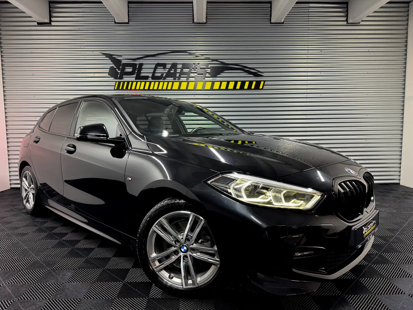 BMW 116 116iA OPF PACK M | APPLE CAR PLAY | LED | GARANTIE Fekete - 1