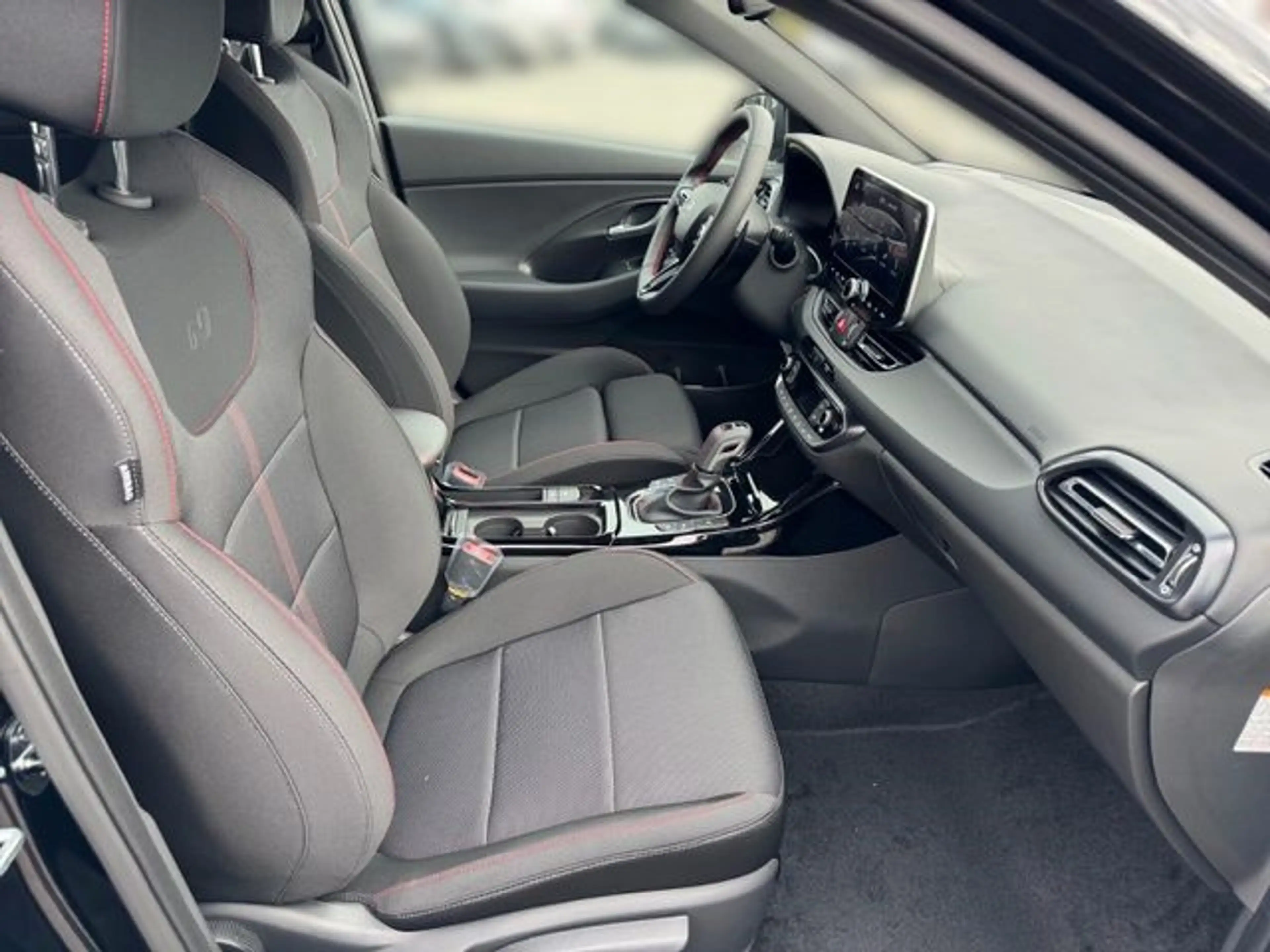 Hyundai i30 Mild-Hybrid 1.5 Turbo (+48V) 7-DCT N Line LED Spor — photo 9