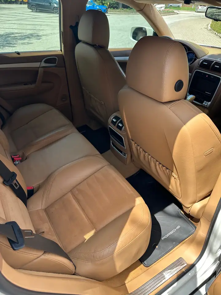 Porsche Cayenne снимка Porsche Cayenne