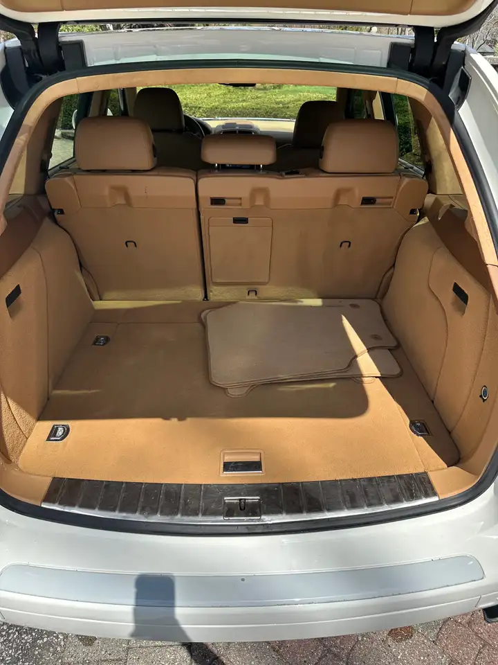 Porsche Cayenne снимка Porsche Cayenne