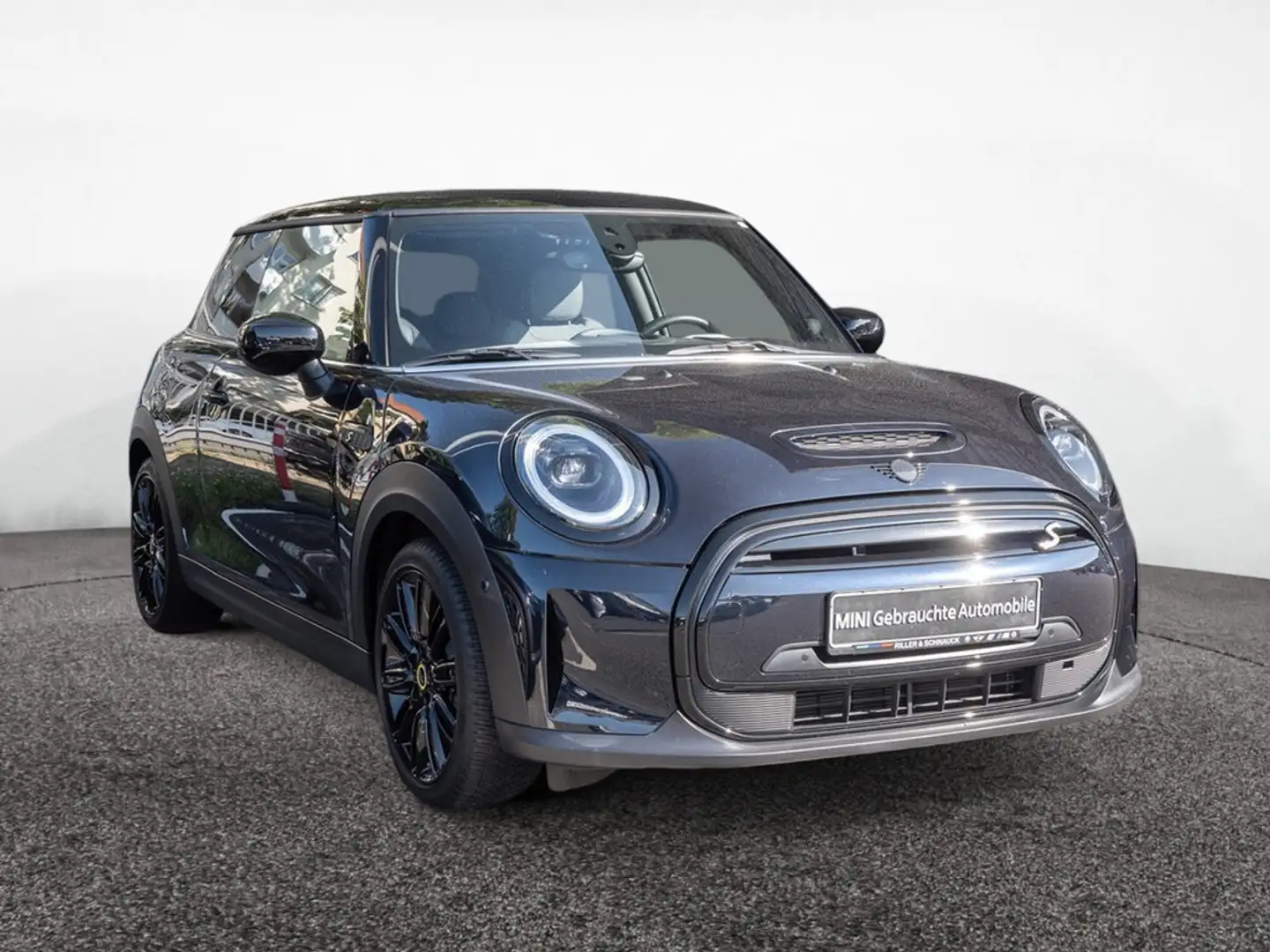 MINI Cooper SE Classic Trim H/K NAVI HUD LED PANO Schwarz - 2