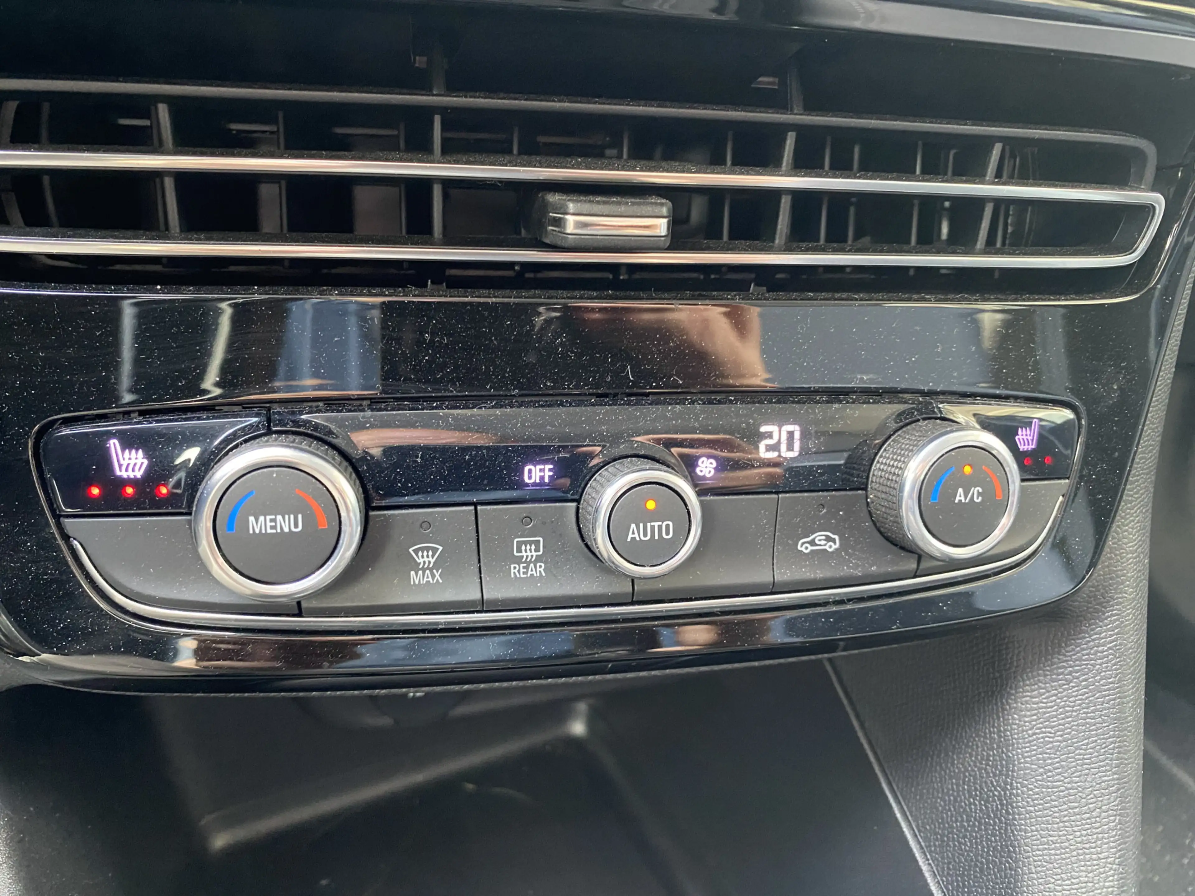 Opel Mokka 1.2 Business Elegance Apple Car Play Android Auto — photo 17