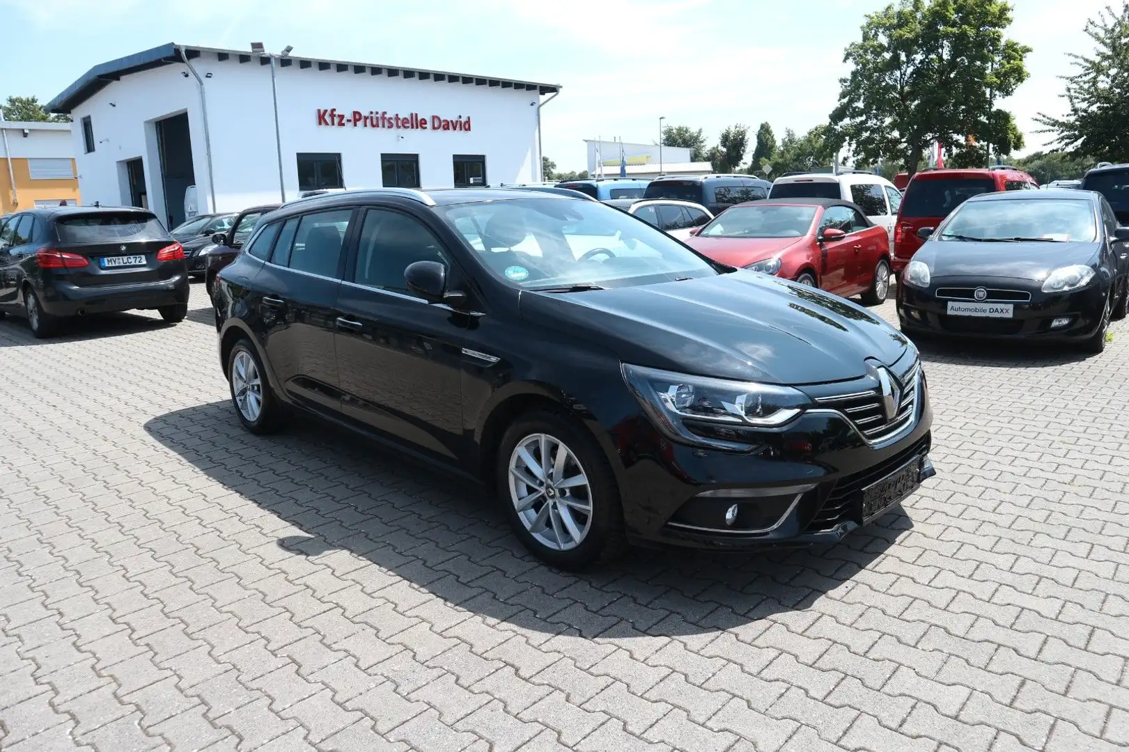 Renault Megane IV Grandtour TCe 130 Energy Intens Schwarz - 2