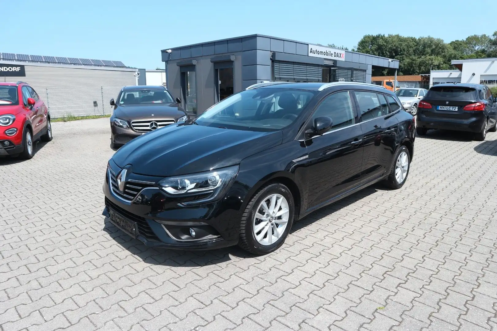 Renault Megane IV Grandtour TCe 130 Energy Intens Schwarz - 1