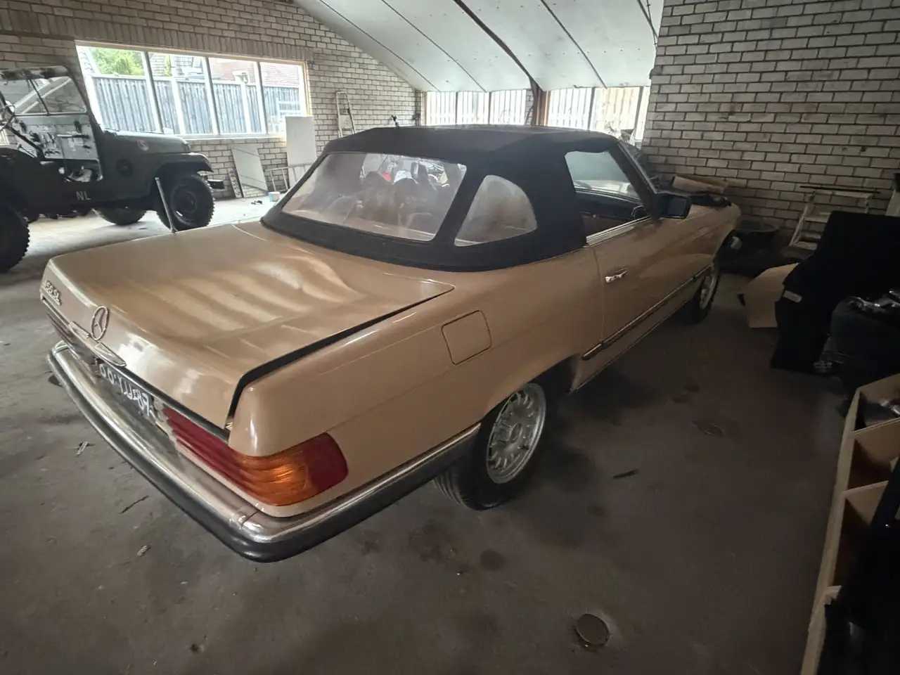 Mercedes-Benz SL 450 V8 | 1977 Hardtop Historie Nieuwstaat schuurvondst, foto 2