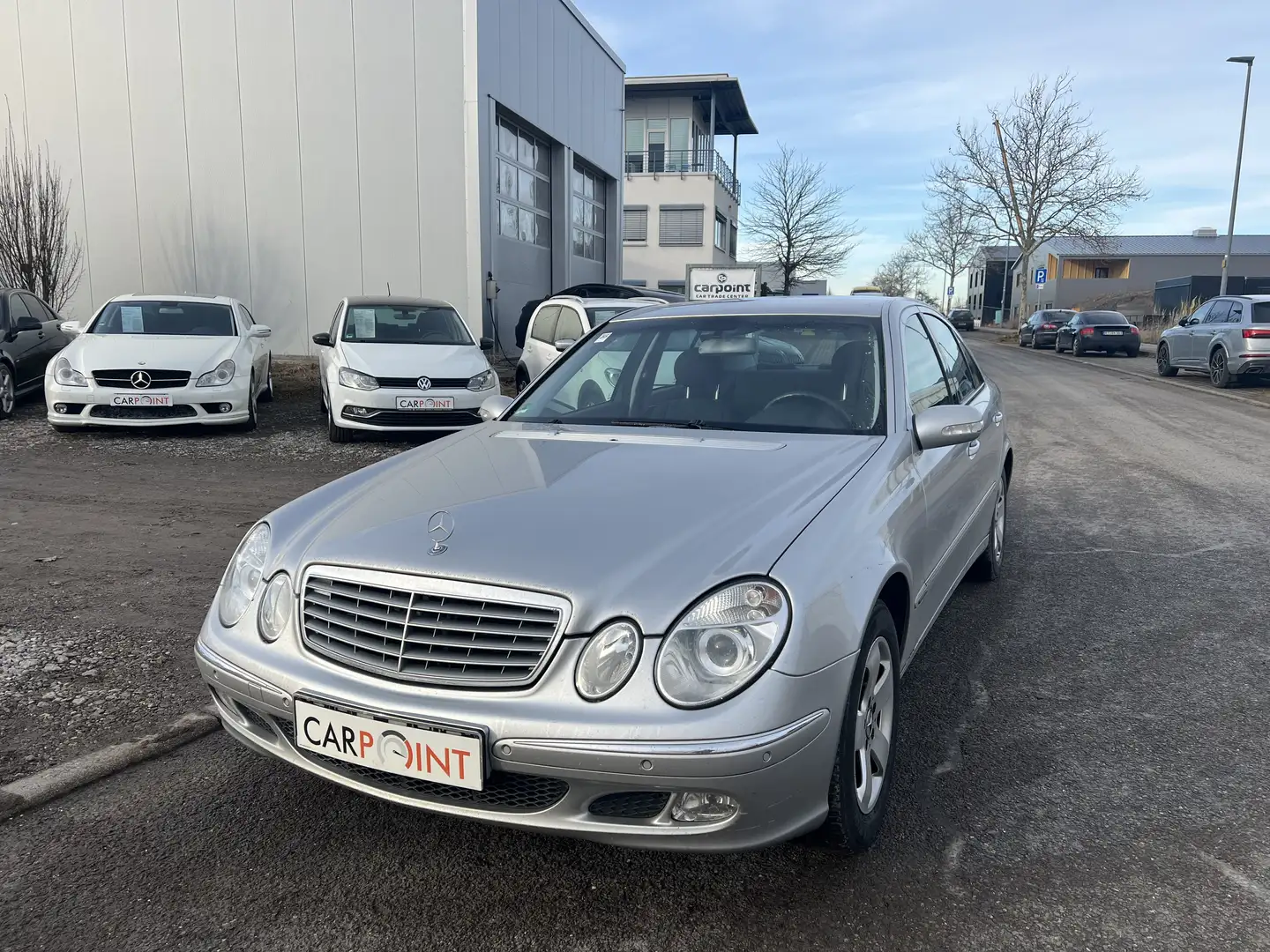 Mercedes-Benz E 240 *Automatik*Klima*Xenon*ALU*Navi*TÜV3/26 Silber - 2