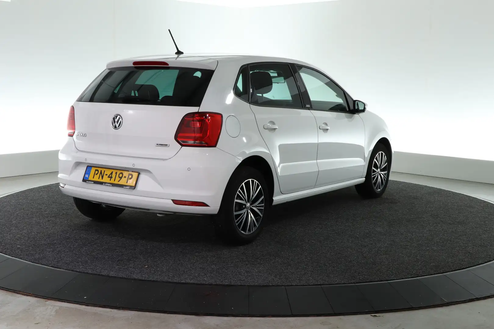 Volkswagen Polo 1.0 Comfortline Edition | AIRCO | CRUISE | PDC | Wit - 2