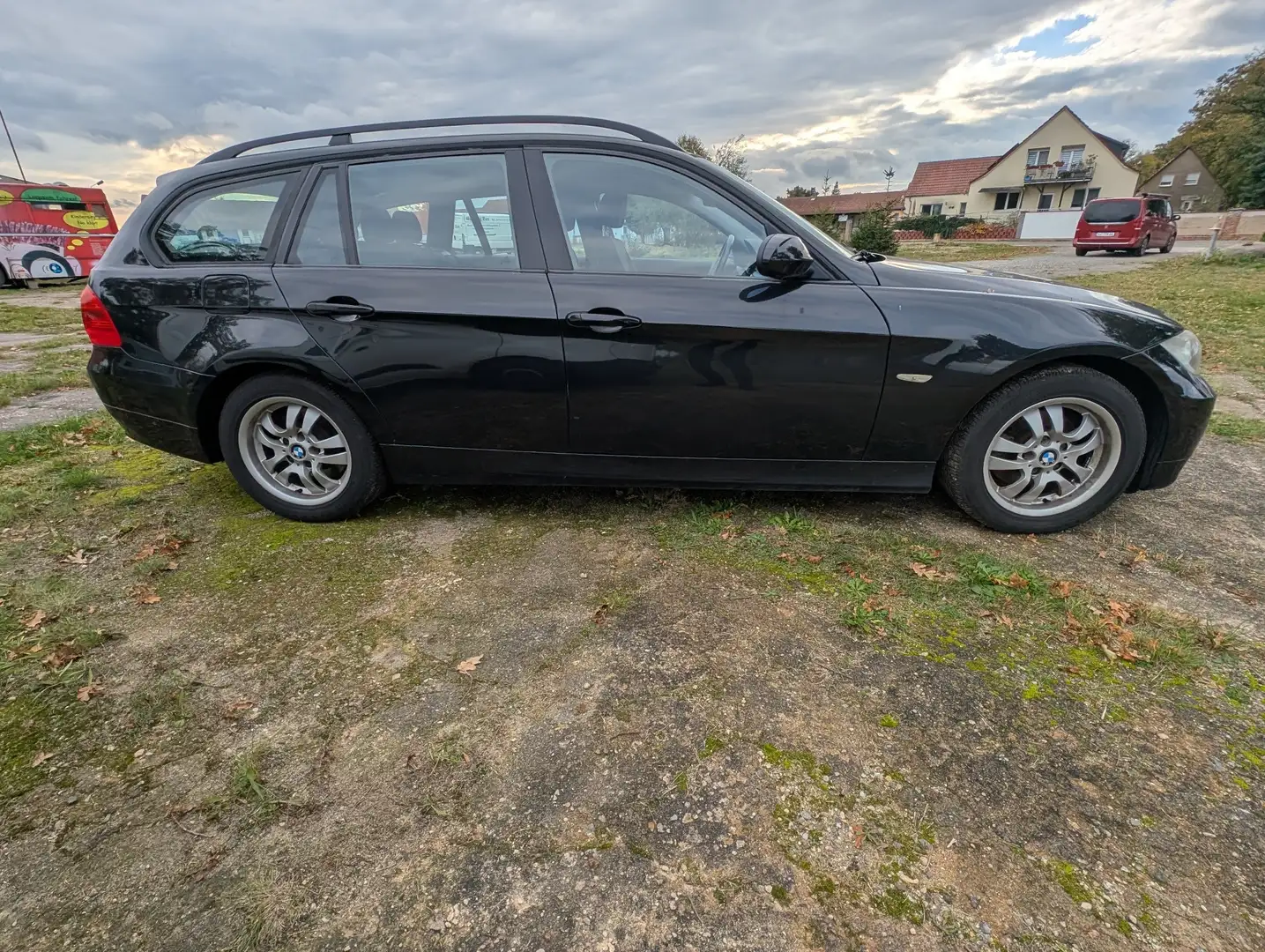 BMW 318 3er Touring 318i Touring Schwarz - 2