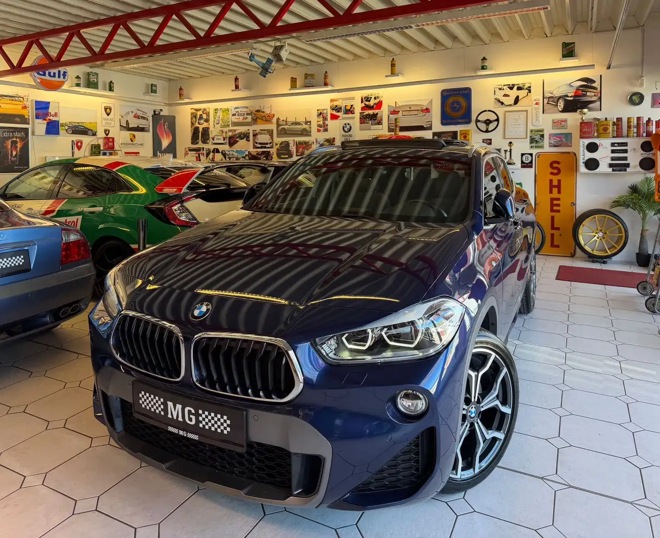 BMW X2 xDrive 20 d M Sport X Panoramadach Blau - 2
