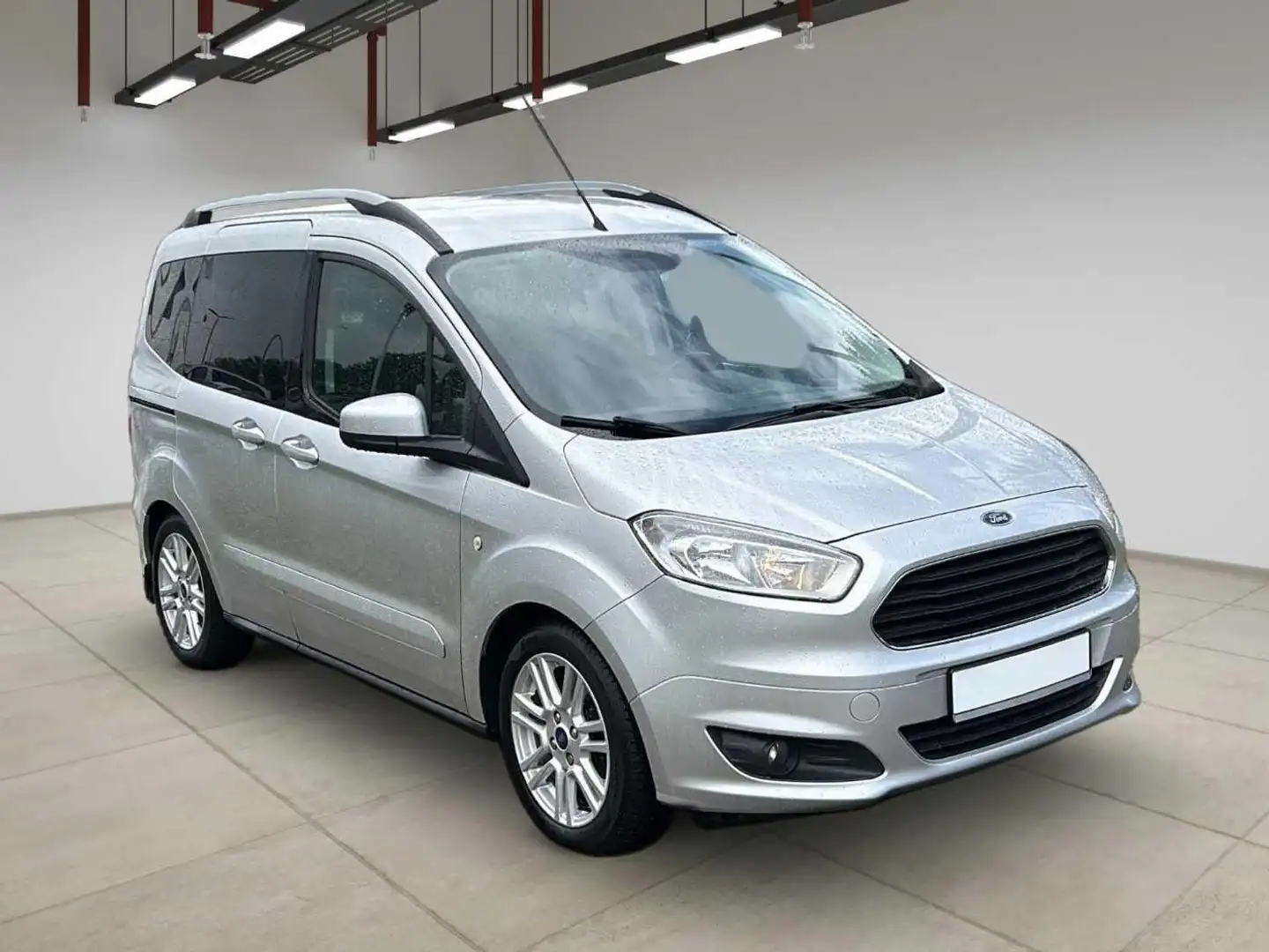Ford Tourneo Courier Titanium +WINTERPAKET+ALLWETTER+AHK+NAVI Srebrny - 1
