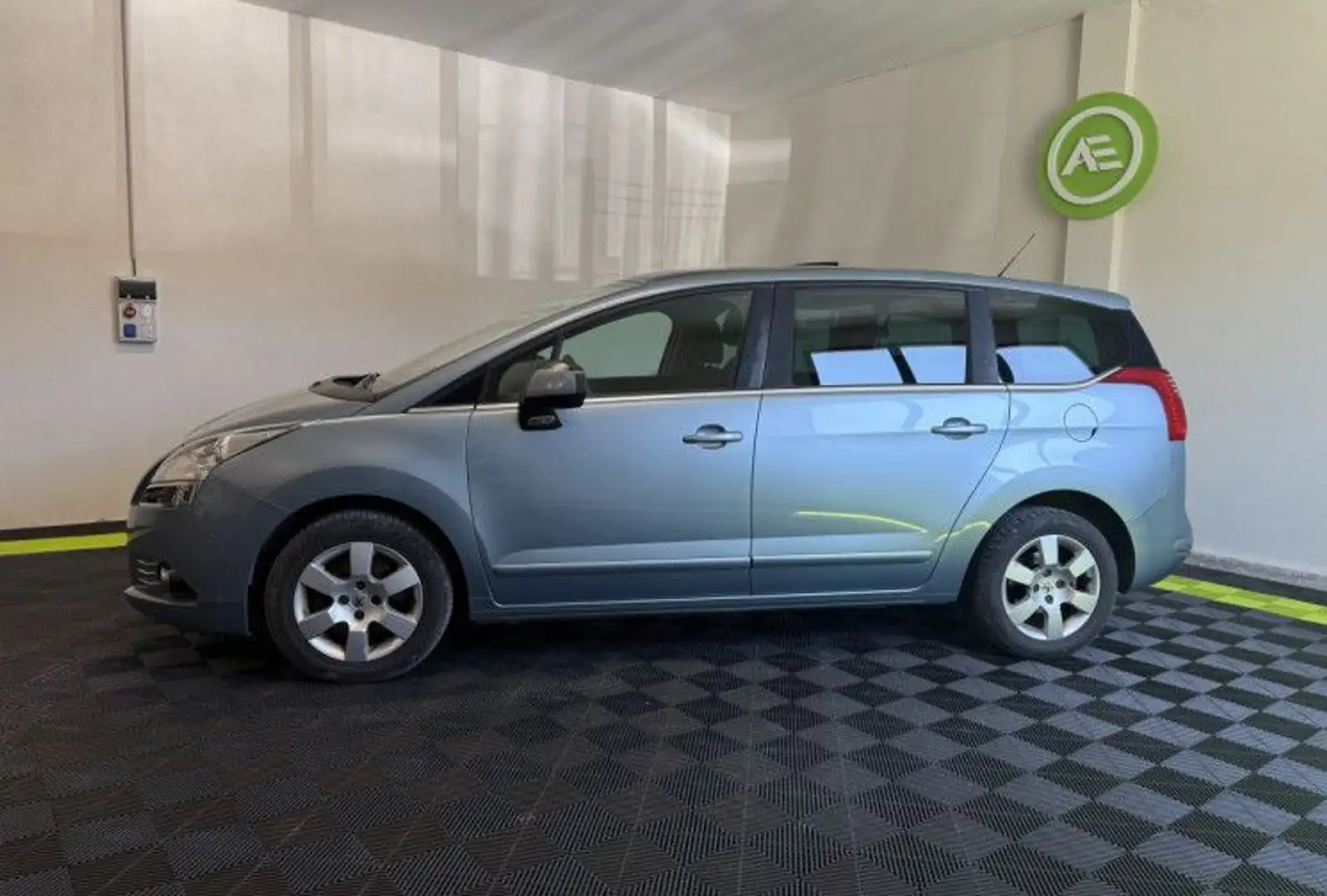 Peugeot 5008 1.6 THP 16v Allure 5pl Bleu - 2
