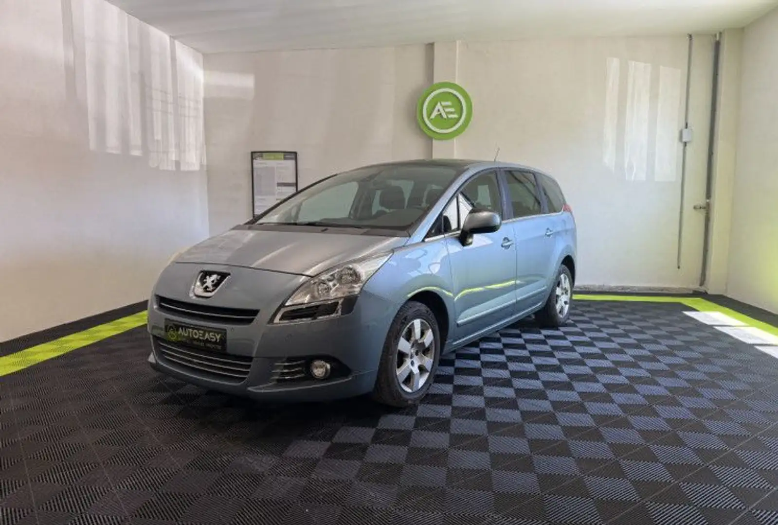 Peugeot 5008 1.6 THP 16v Allure 5pl Bleu - 1