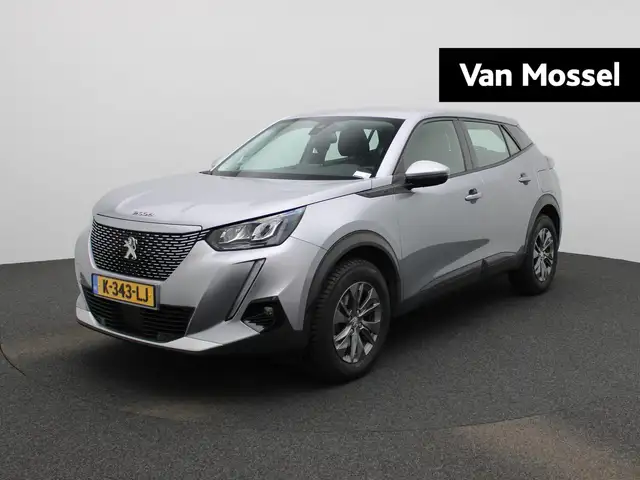 Peugeot e-2008 EV Blue Lease Active 50 kWh | All season banden |