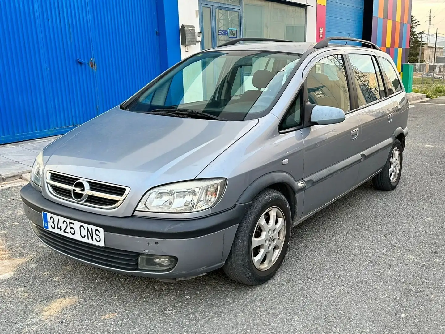 Opel Zafira 2.2Dti 16v Design Edition - 2