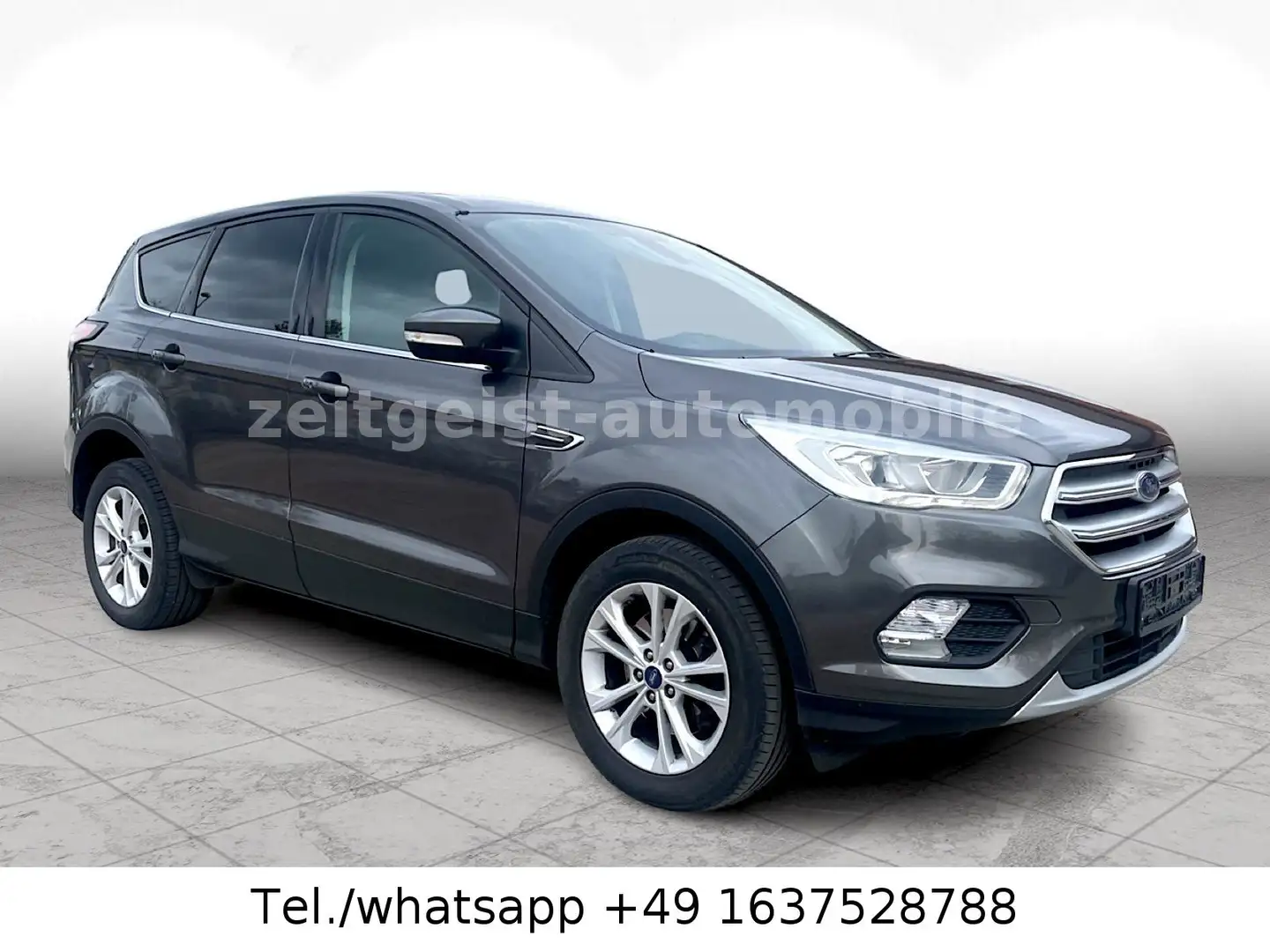 Ford Kuga Titanium*PAN-D*TÜV & SERVICE NEU* Grijs - 1