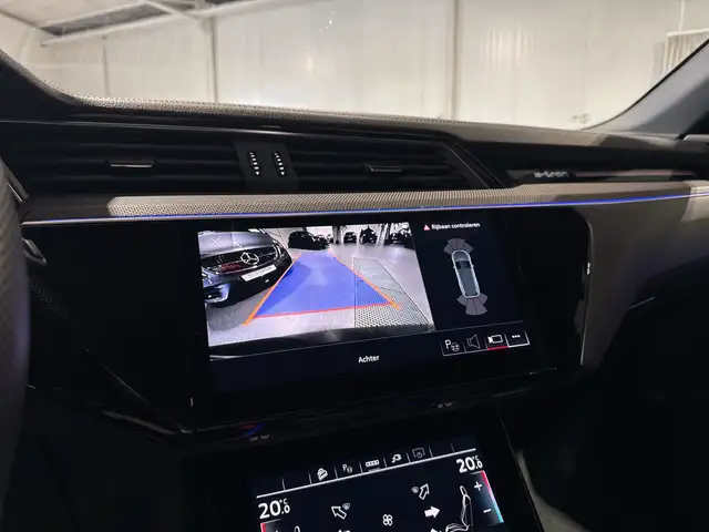 Audi E-Tron view 17