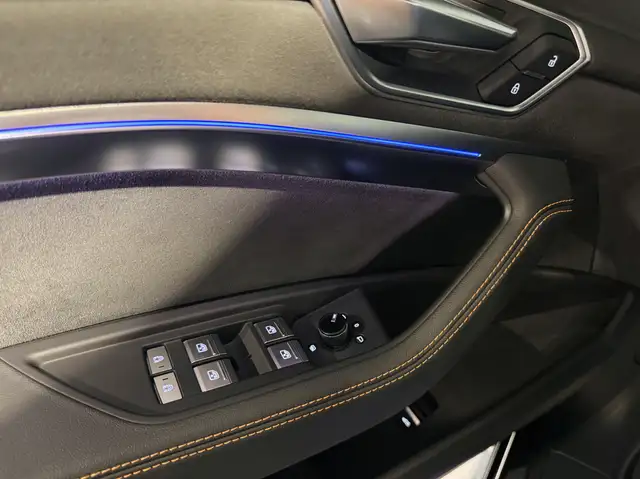 Audi E-Tron view 15