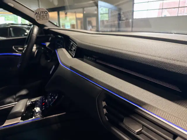 Audi E-Tron view 28