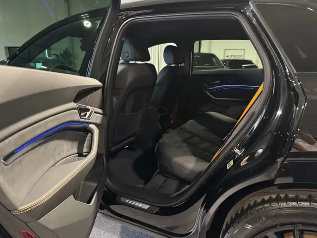Audi E-Tron view 11
