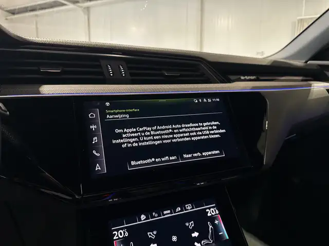 Audi E-Tron view 26