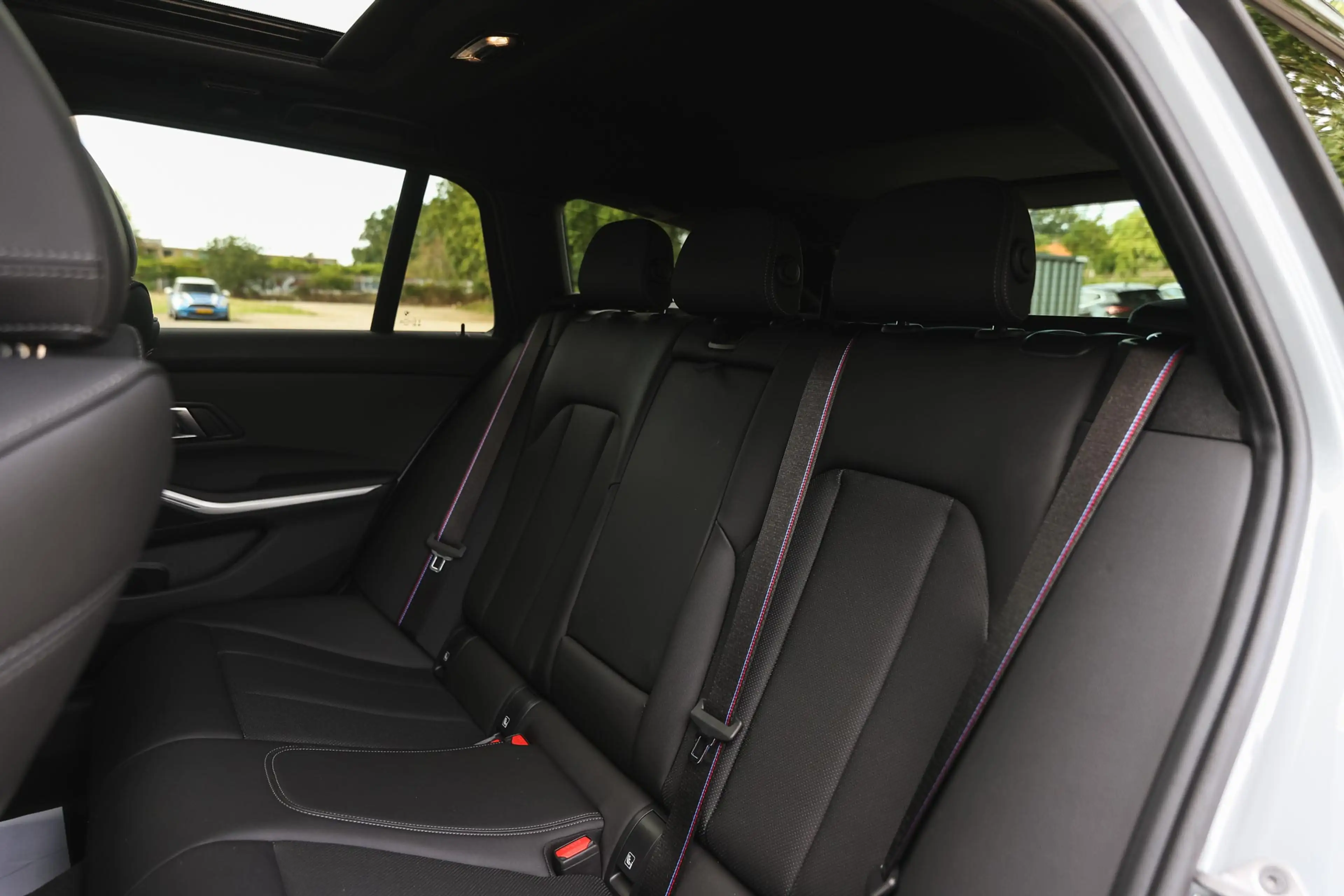 BMW 330 3 Serie Touring 330e M Sport Automaat / Trekhaak / — photo 12