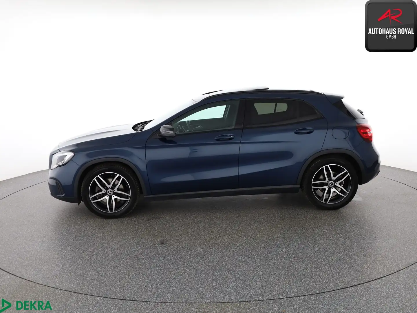 Mercedes-Benz GLA 250 GLA 250 4M NIGHT 360GRAD,COMAND,DISTRO,AMBIENTE Bleu - 2