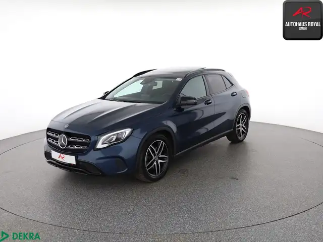 Mercedes-Benz GLA 250 GLA 250 4M NIGHT 360GRAD,COMAND,DISTRO,AMBIENTE