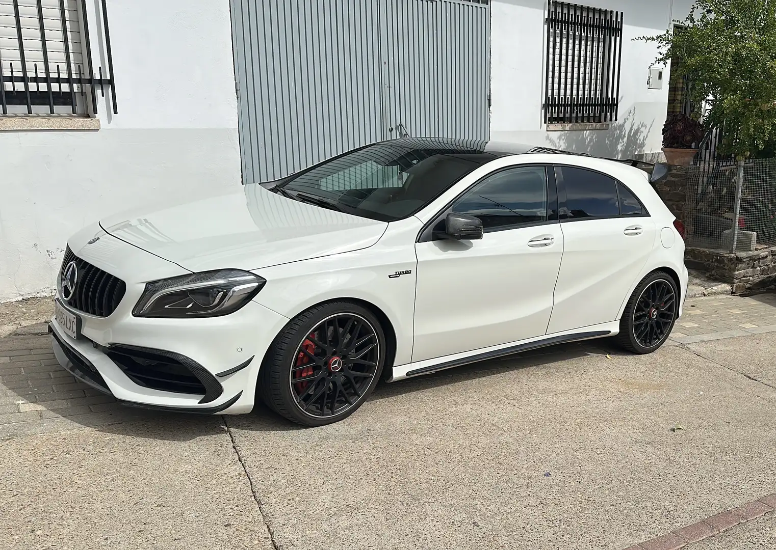 Mercedes-Benz A 45 AMG 4Matic 7G-DCT - 2