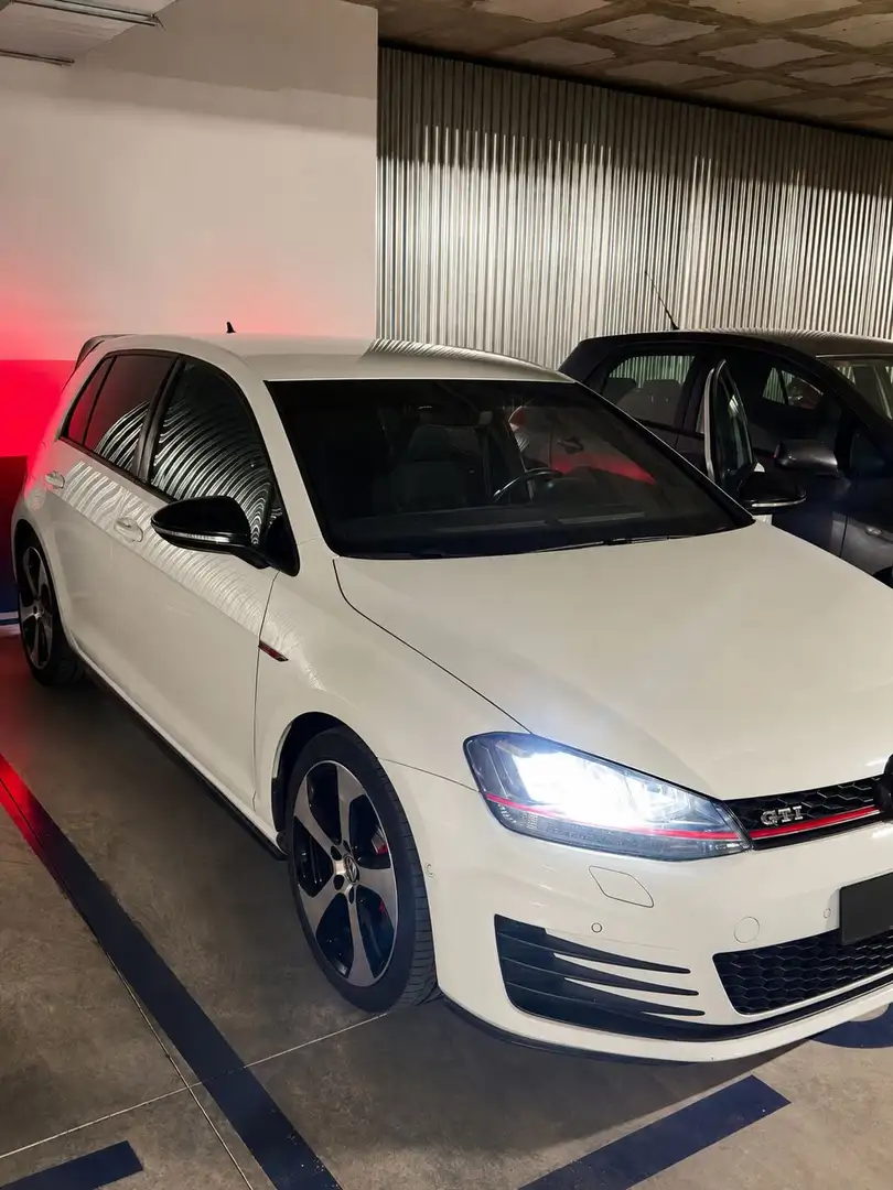Volkswagen Golf GTI 2.0 TSI Performance 230 - 2