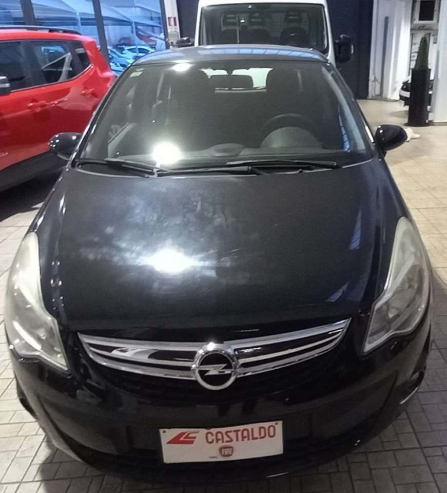 Opel Corsa 1.2 5 porte