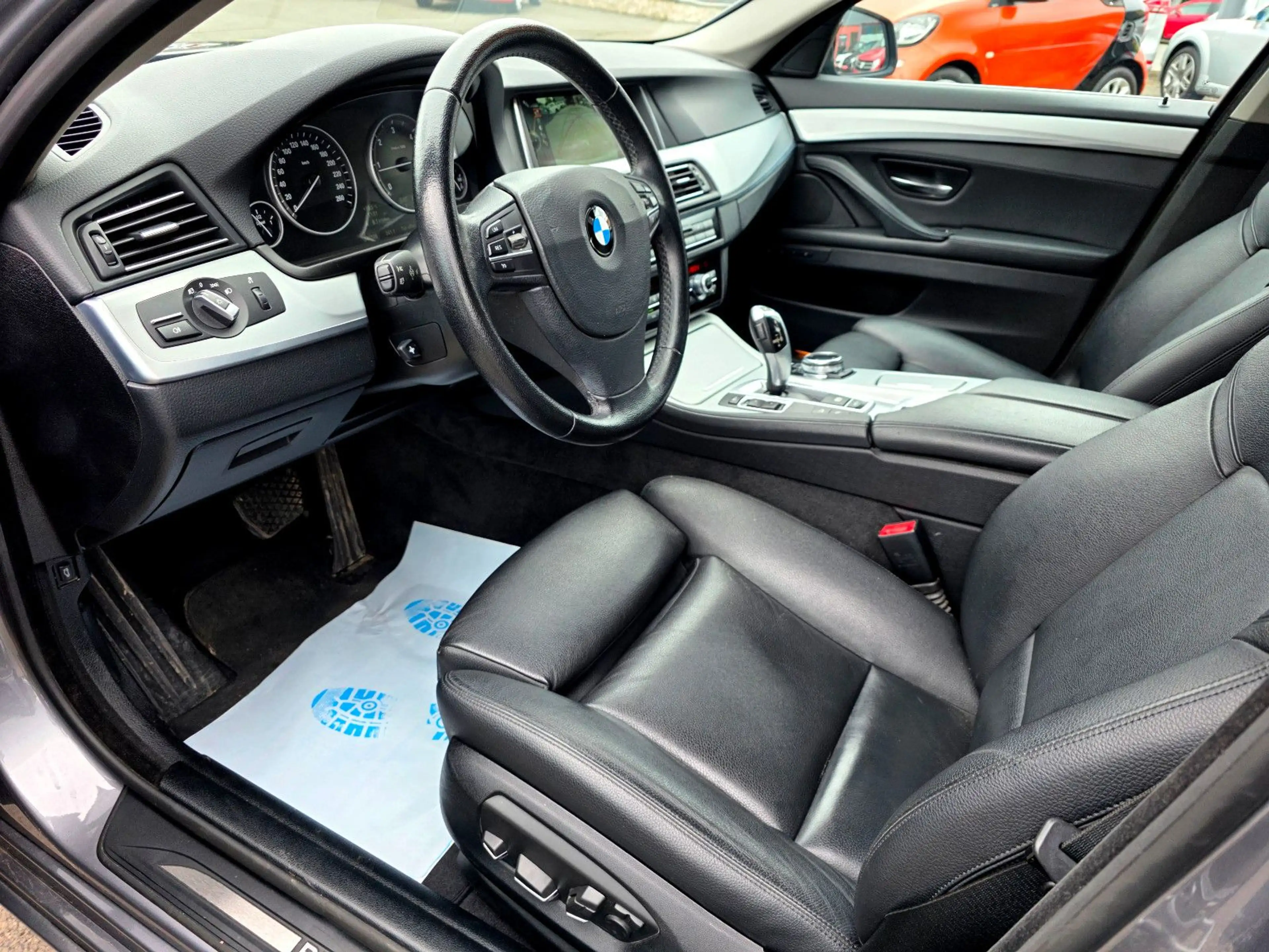 BMW 525 d xDrive 2.Hand/LED/Navi/4x Shz/Leder/4x4 — photo 9