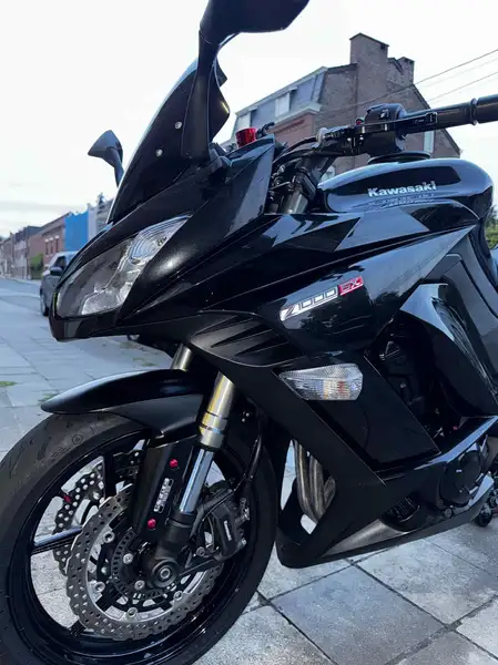 Kawasaki Z 1000 - foto 2