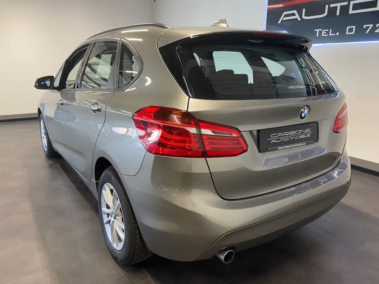 BMW 216 **Gepflegter Zustand** Silber - 2