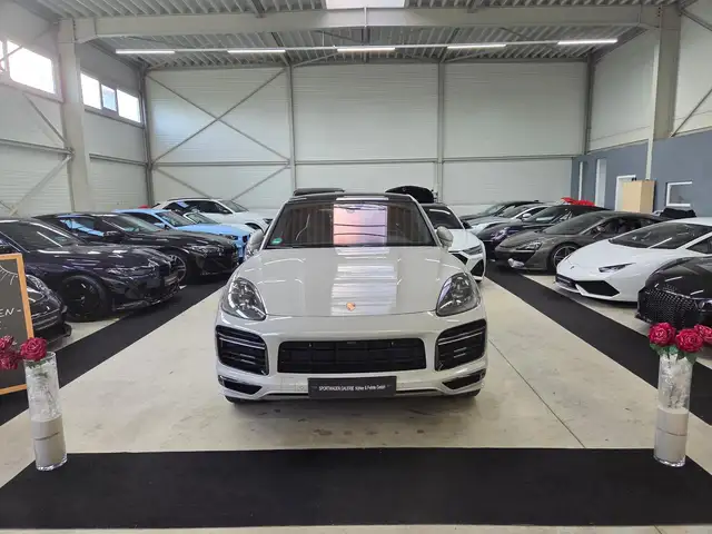 2022 Porsche Cayenne in Grey for sale