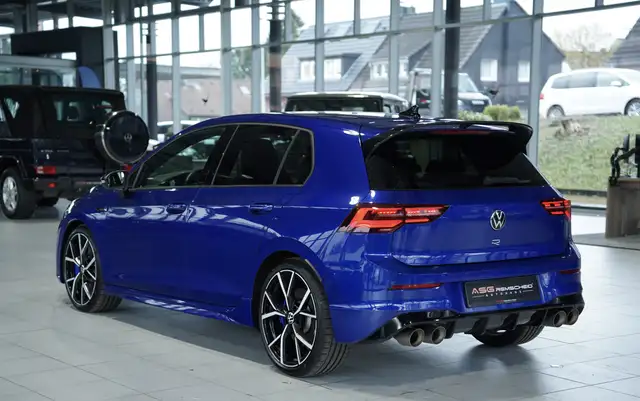 Volkswagen Golf view 9