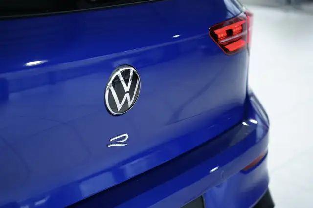 Volkswagen Golf view 13