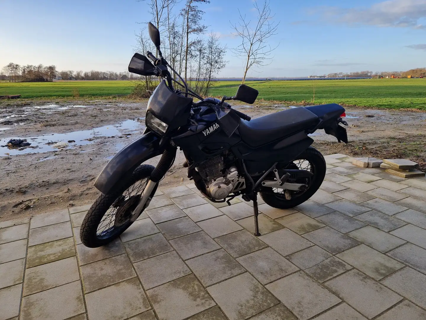 Yamaha XT 600 e Negro - 1