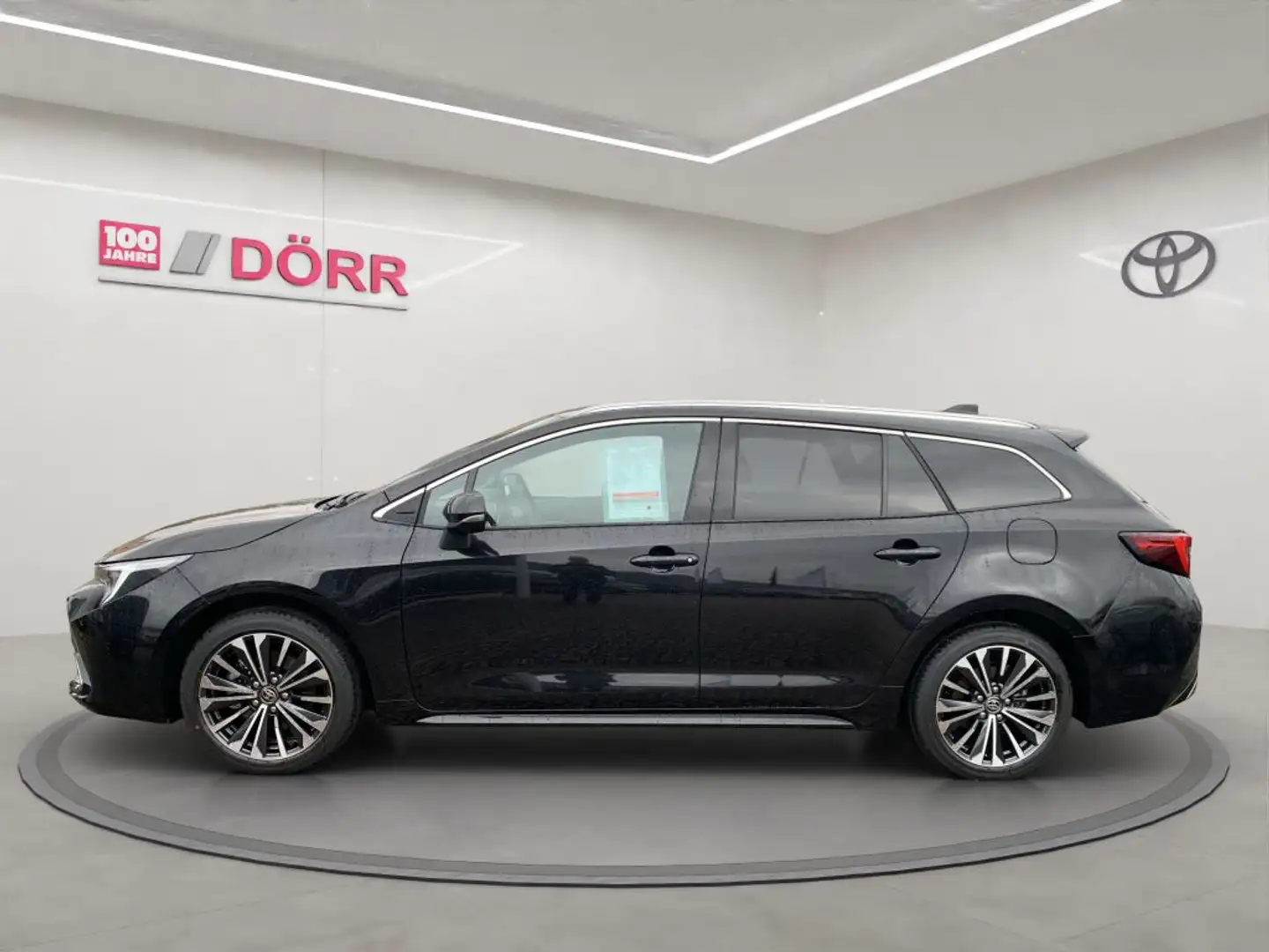 Toyota Corolla 2.0 Hybrid Touring Sports Team Deutschland Technik Чёрный - 2
