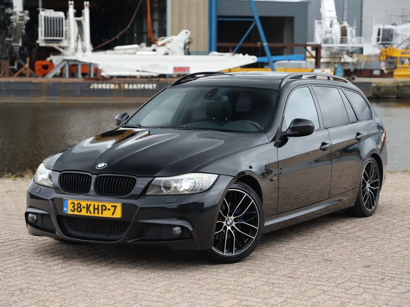 BMW 330 330 318i High Executive Zwart - 1