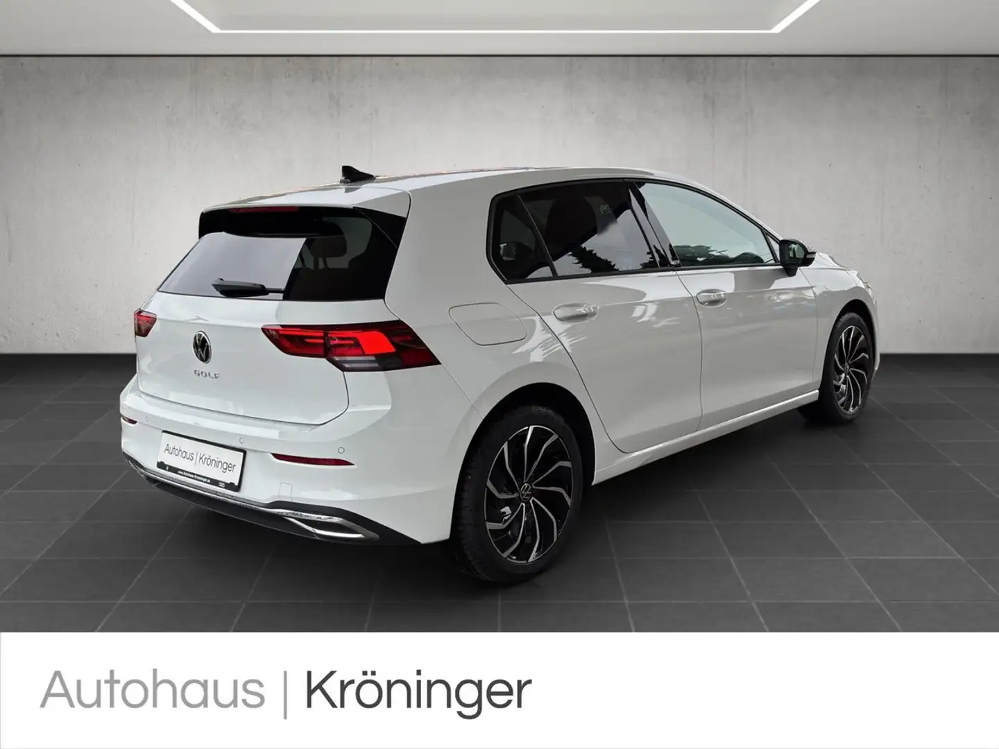 Volkswagen Golf VIII MOVE 1.5 TSI AHK Rück Plus ACC LED Weiß - 2