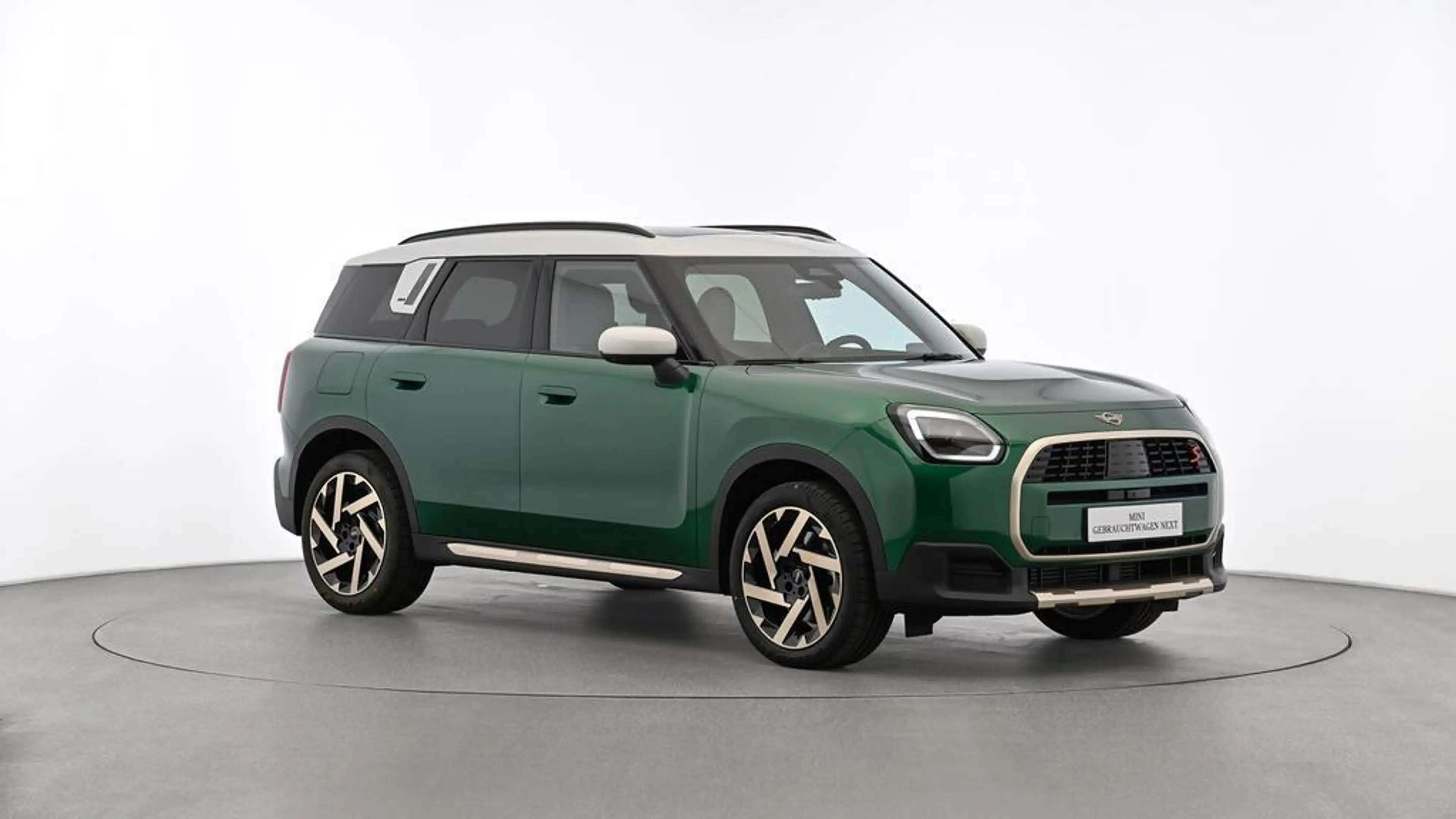 MINI Countryman S All4 Favoured Trim — photo 14