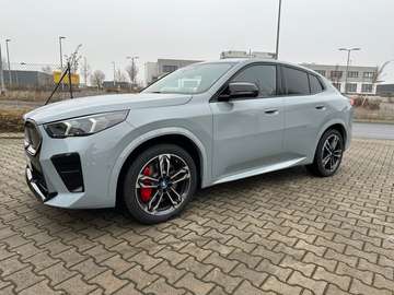 iX2 xDrive30, leichter Heckschaden!