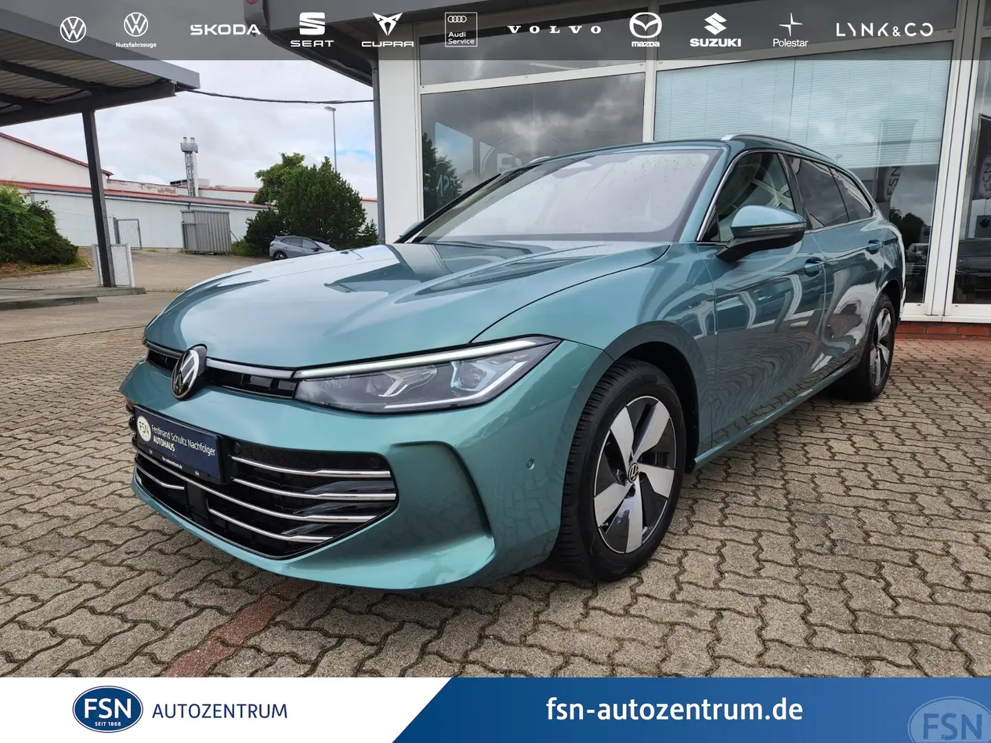 Volkswagen Passat 2.0 TDI DSG Elegance Matrix 360° AHK STHZ Massage Zielony - 1
